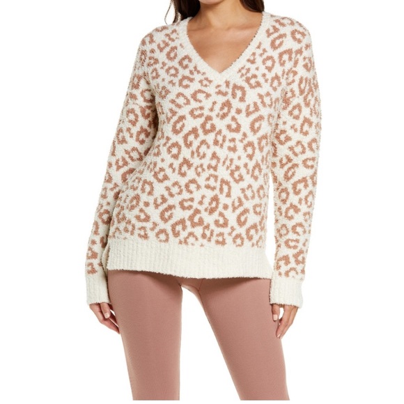13. UGG Ugg Cecilia V-neck Sweater Snow Leopard - Picture 2 of 16
